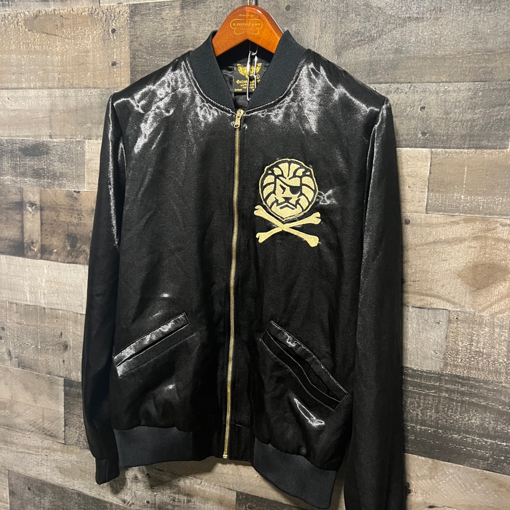 Exsclusive Game Jen's jacket! - Picture 2 of 11